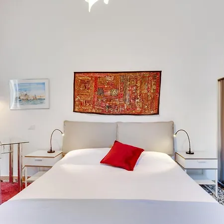 Апартаменты Accogliente A Dorsoduro Con Giardino!