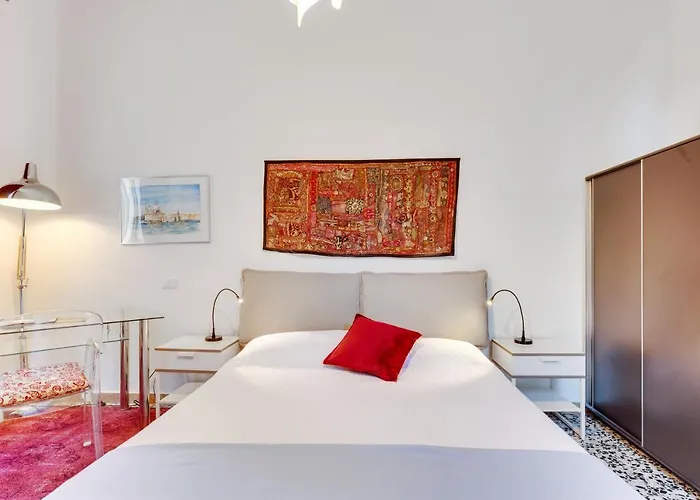 Apartamento Accogliente A Dorsoduro Con Giardino!